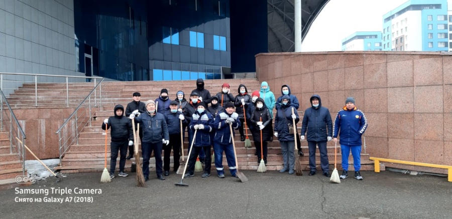 Орталық қызметкерлері сенбілікке шықты
